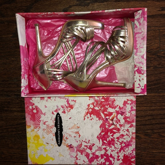 Chinese Laundry Heels, Metallic Light Gold, Size 6 - Picture 6 of 6